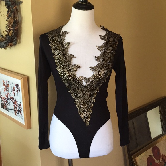 Embroidered Deep-V Size Small Bodysuit GOLD filigree Trim V-Neckline $49 NEW - Picture 1 of 8